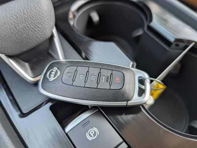 Photo of 2025 Black Nissan Rogue