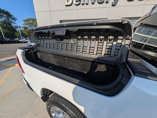 Photo of 2024 Bright White Clearcoat RAM 1500