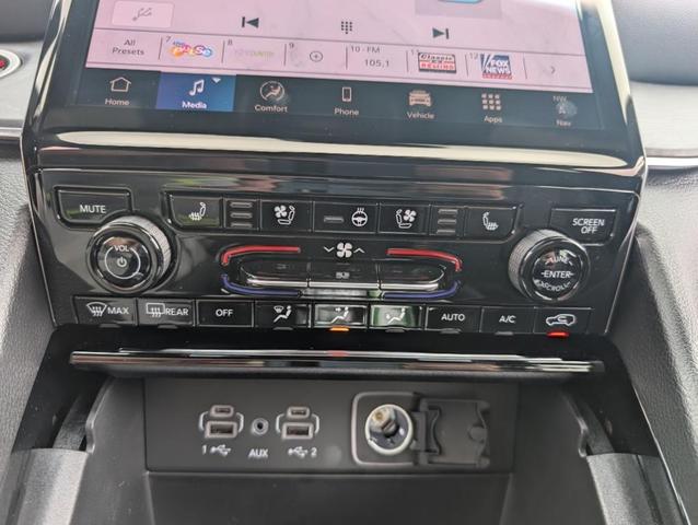 Photo of 2025 Bright White Jeep Grand Cherokee
