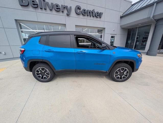 Photo of 2025 Hydro Blue Pearlcoat Jeep Compass