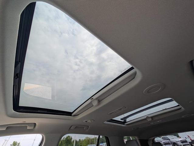 Photo of 2018 Satin Steel Metallic Chevrolet Traverse