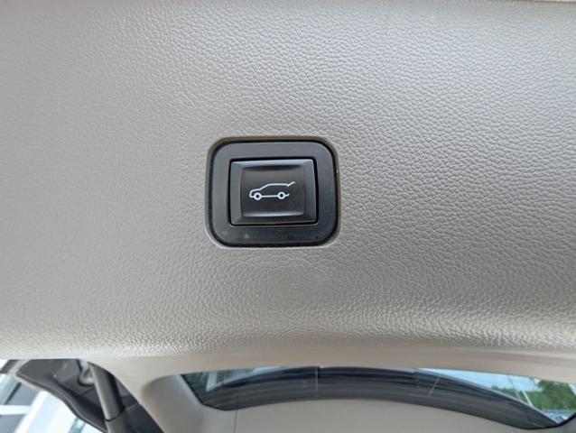 Photo of 2018 Satin Steel Metallic Chevrolet Traverse