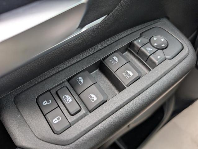 Photo of 2025 Silver RAM 1500