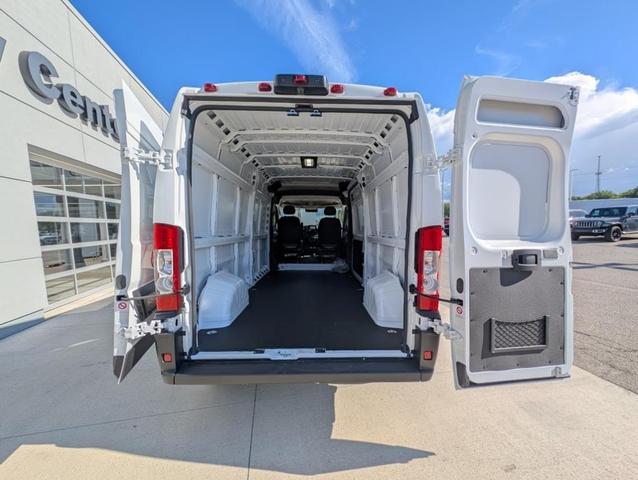 Photo of 2025 Bright White RAM ProMaster 2500
