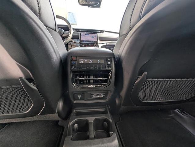 Photo of 2023 Metallic Jeep Grand Cherokee L
