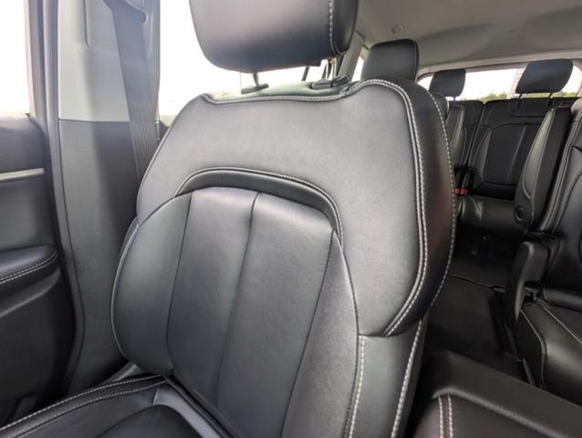Photo of 2023 Metallic Jeep Grand Cherokee L