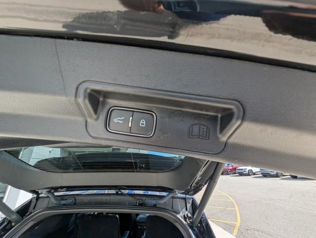 Photo of 2022 Agate Black Metallic Ford Explorer