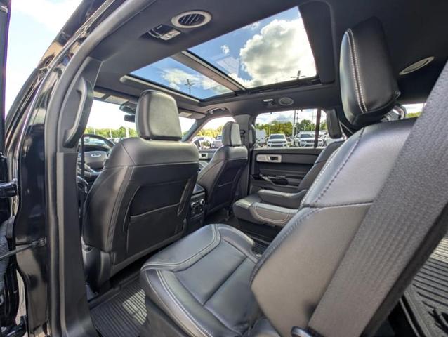 Photo of 2022 Agate Black Metallic Ford Explorer