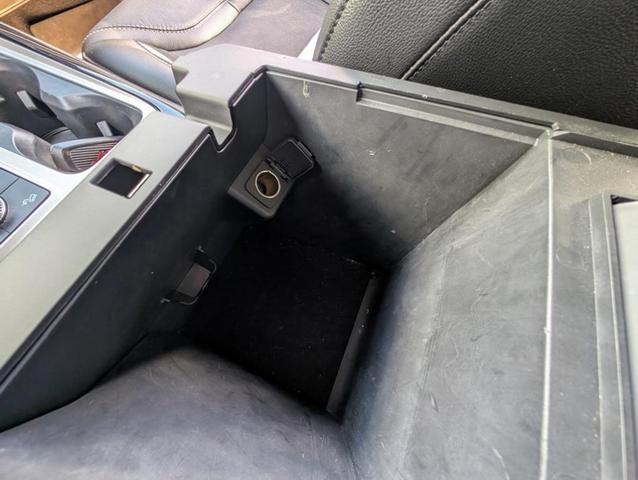 Photo of 2022 Agate Black Metallic Ford Explorer