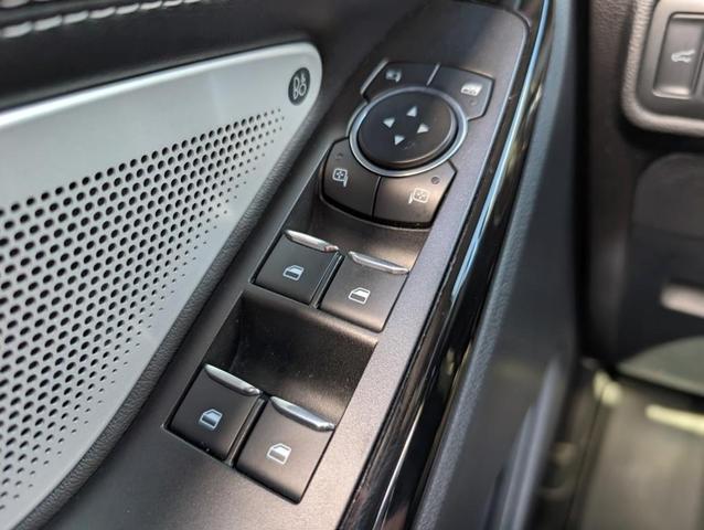 Photo of 2022 Agate Black Metallic Ford Explorer