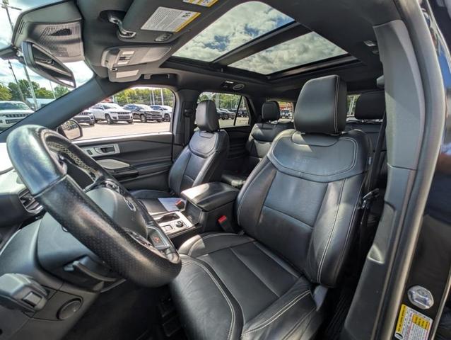 Photo of 2022 Agate Black Metallic Ford Explorer