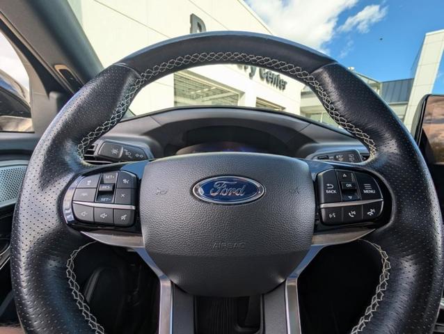 Photo of 2022 Agate Black Metallic Ford Explorer