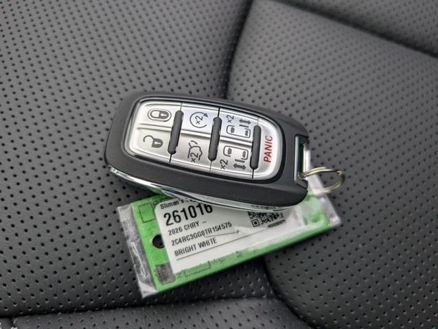 Photo of 2026 Bright White Chrysler Pacifica