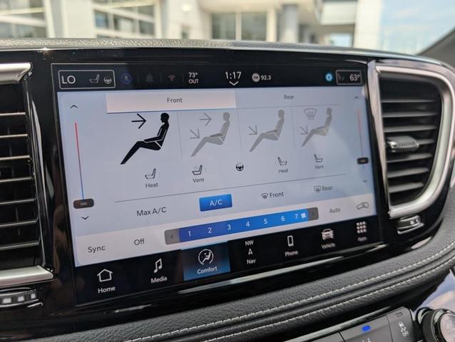 Photo of 2026 Bright White Chrysler Pacifica