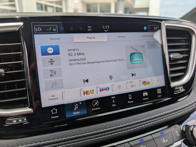 Photo of 2026 Bright White Chrysler Pacifica