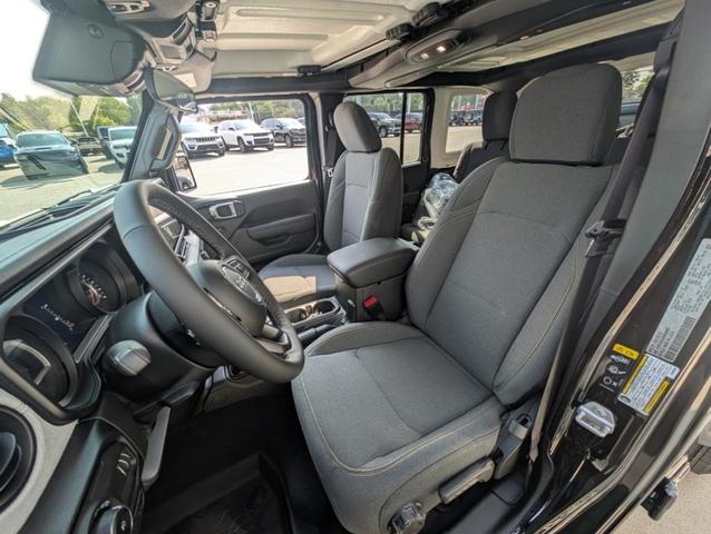 Photo of 2025 Black Jeep Wrangler