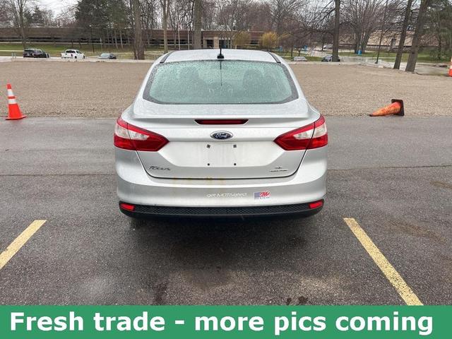 Photo of 2014 Ingot Silver Metallic Ford Focus