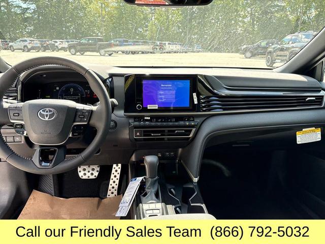 Photo of 2025 Ice Cap Toyota Camry