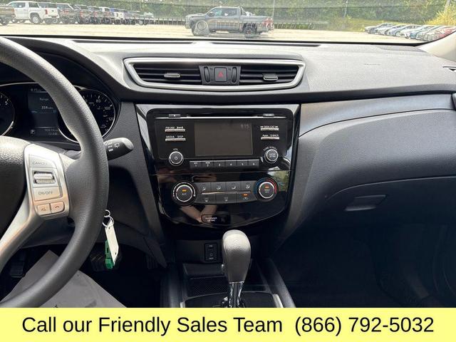 Photo of 2015 Gun Metallic Nissan Rogue