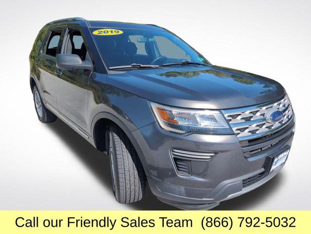 Photo of 2019 Magnetic Metallic Ford Explorer