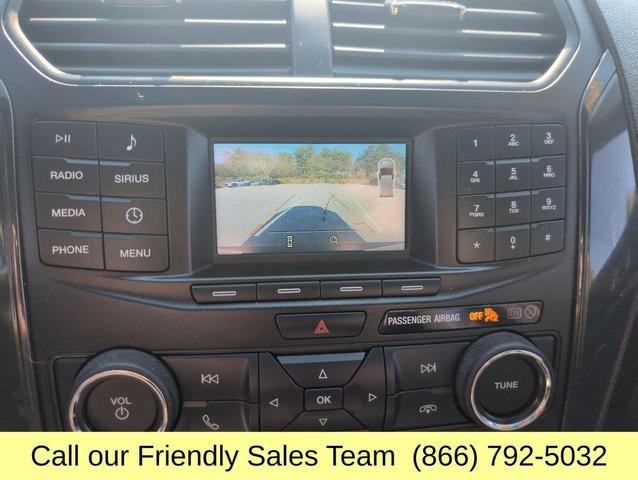 Photo of 2019 Magnetic Metallic Ford Explorer