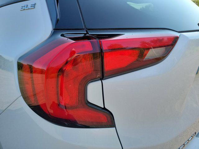 Photo of 2019 Summit White GMC Terrain