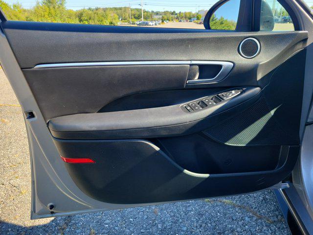 Photo of 2023 Curated Silver Hyundai SONATA