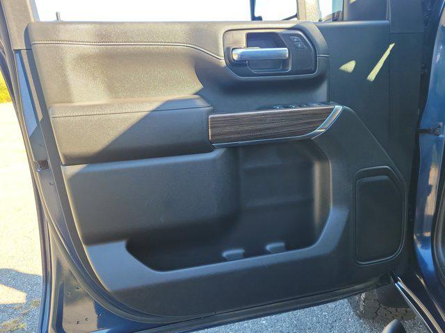 Photo of 2023 Northsky Blue Metallic Chevrolet Silverado 2500
