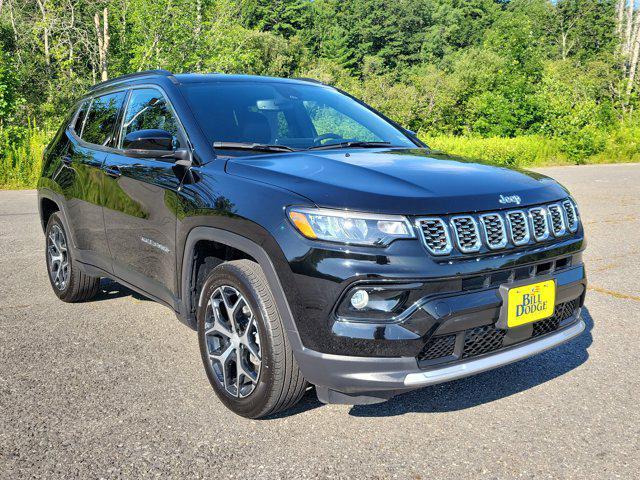 Photo of 2024 Diamond Black Crystal Pearlcoat Jeep Compass