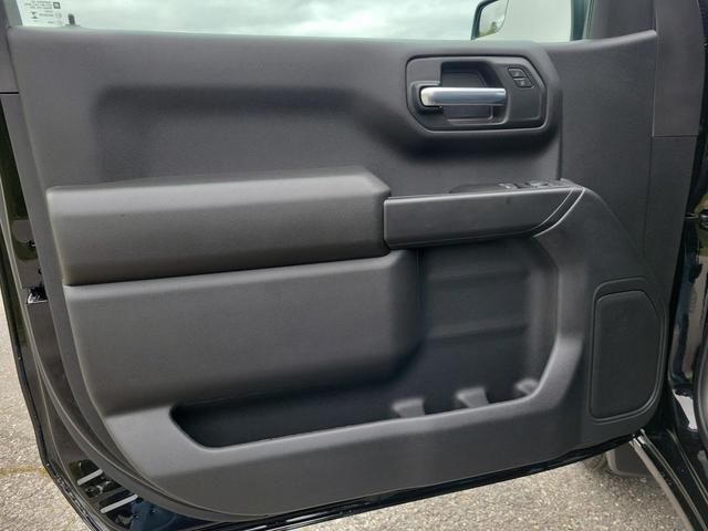 Photo of 2025 Onyx Black GMC Sierra 1500
