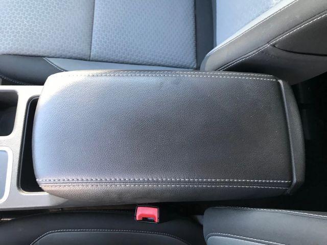 Photo of 2017 White Ford Escape