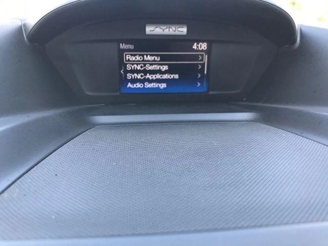Photo of 2017 White Ford Escape