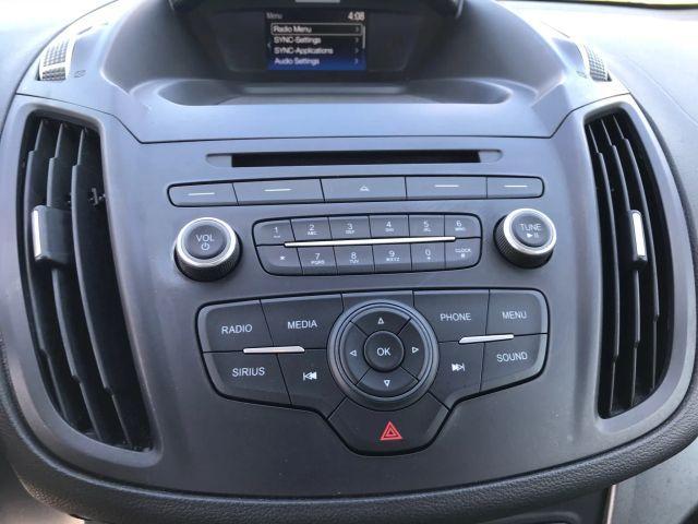 Photo of 2017 White Ford Escape