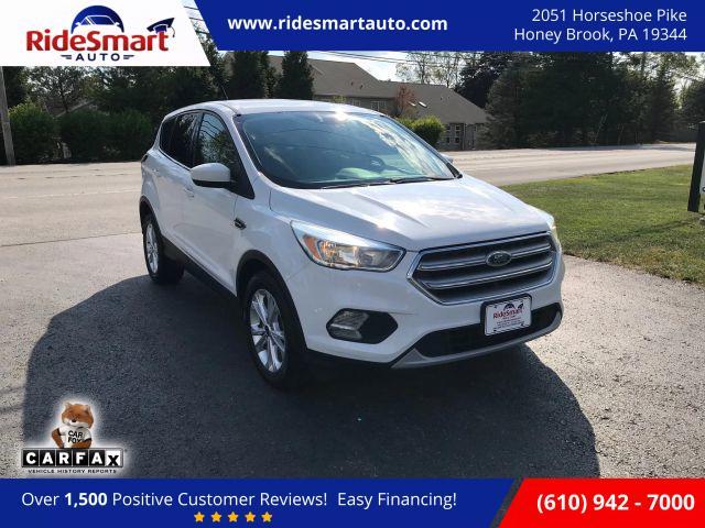 Photo of 2017 White Ford Escape