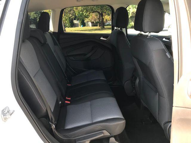 Photo of 2017 White Ford Escape