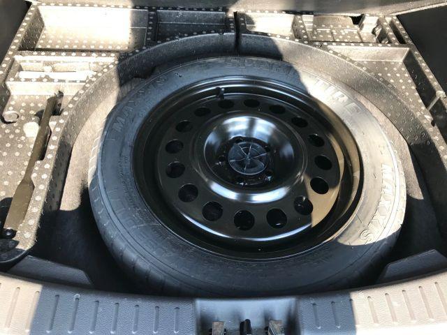 Photo of 2017 White Ford Escape