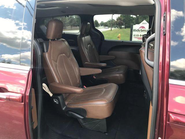 Photo of 2018 Burgundy Chrysler Pacifica