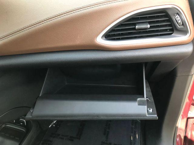Photo of 2018 Burgundy Chrysler Pacifica