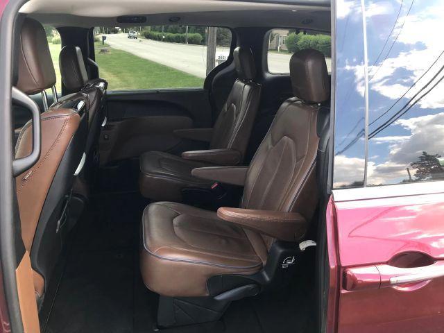 Photo of 2018 Burgundy Chrysler Pacifica