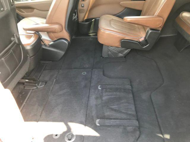 Photo of 2018 Burgundy Chrysler Pacifica
