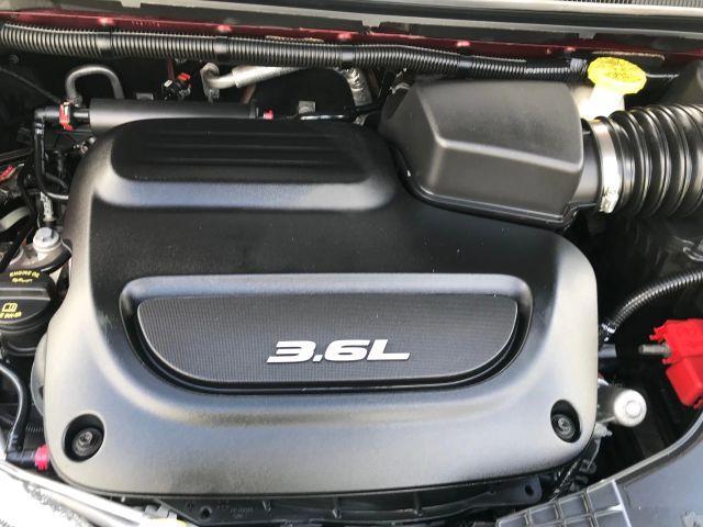 Photo of 2018 Burgundy Chrysler Pacifica