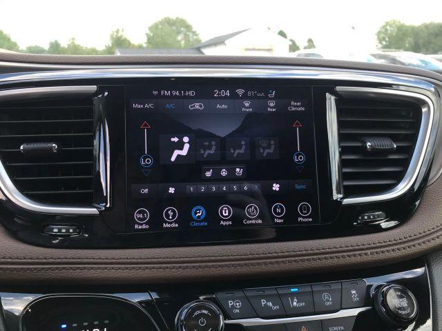 Photo of 2018 Burgundy Chrysler Pacifica
