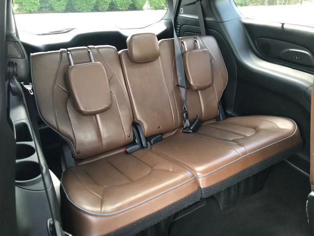 Photo of 2018 Burgundy Chrysler Pacifica