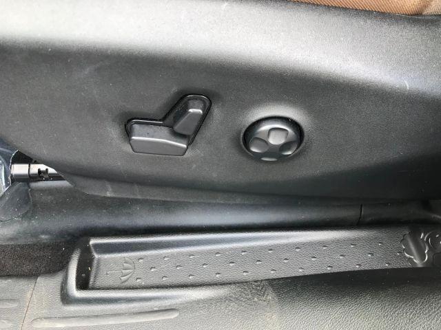 Photo of 2018 Burgundy Chrysler Pacifica