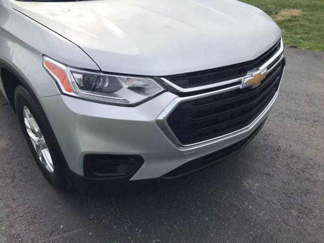 Photo of 2021 Silver Chevrolet Traverse