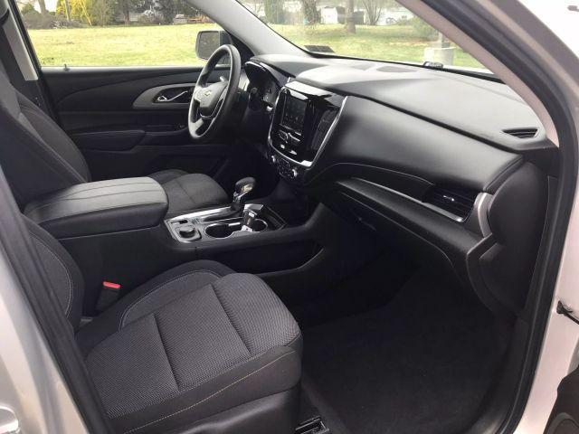 Photo of 2021 Silver Chevrolet Traverse
