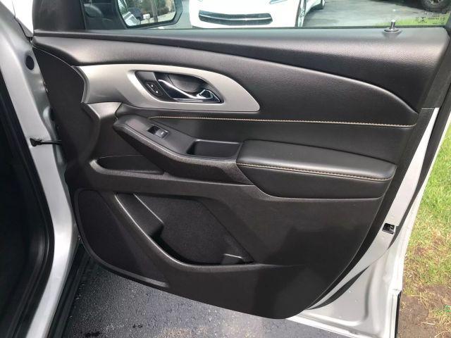 Photo of 2021 Silver Chevrolet Traverse