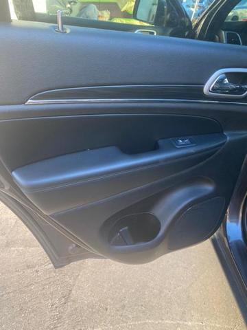 Photo of 2021 Granite Crystal Metallic Clearcoat Jeep Grand Cherokee