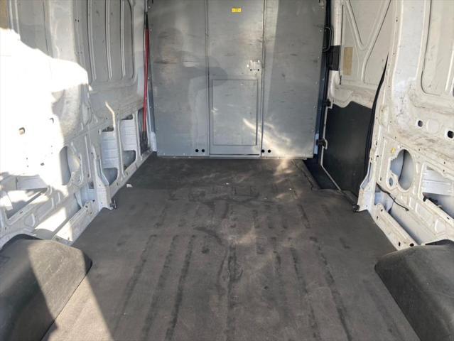 Photo of 2015 Lunar Sky Metallic Ford Transit-250