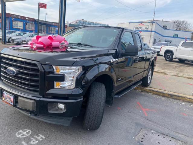 Photo of 2017 Bronze Fire Metallic Ford F-150